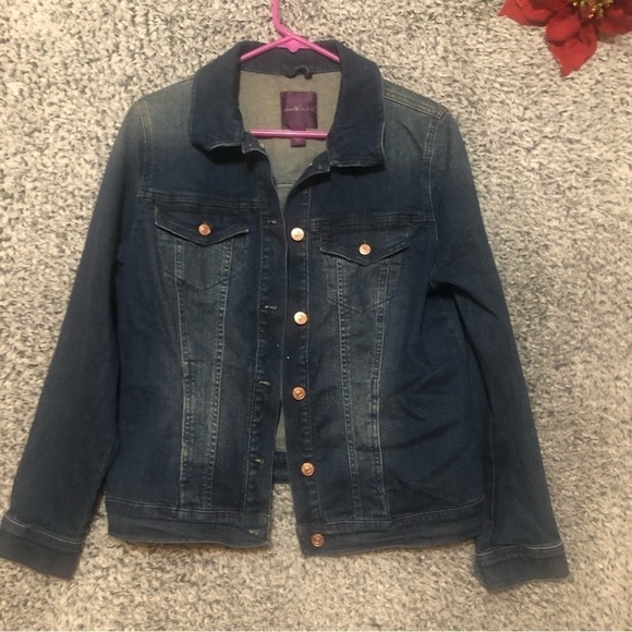 Jackets & Blazers - Women’s Denim Jacket Size Small in Excellent Used Condition
